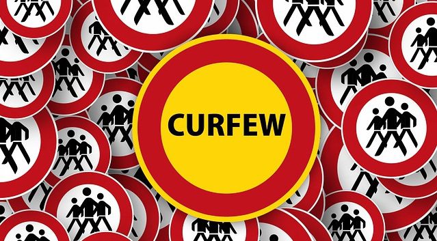 set curfew sims 4
